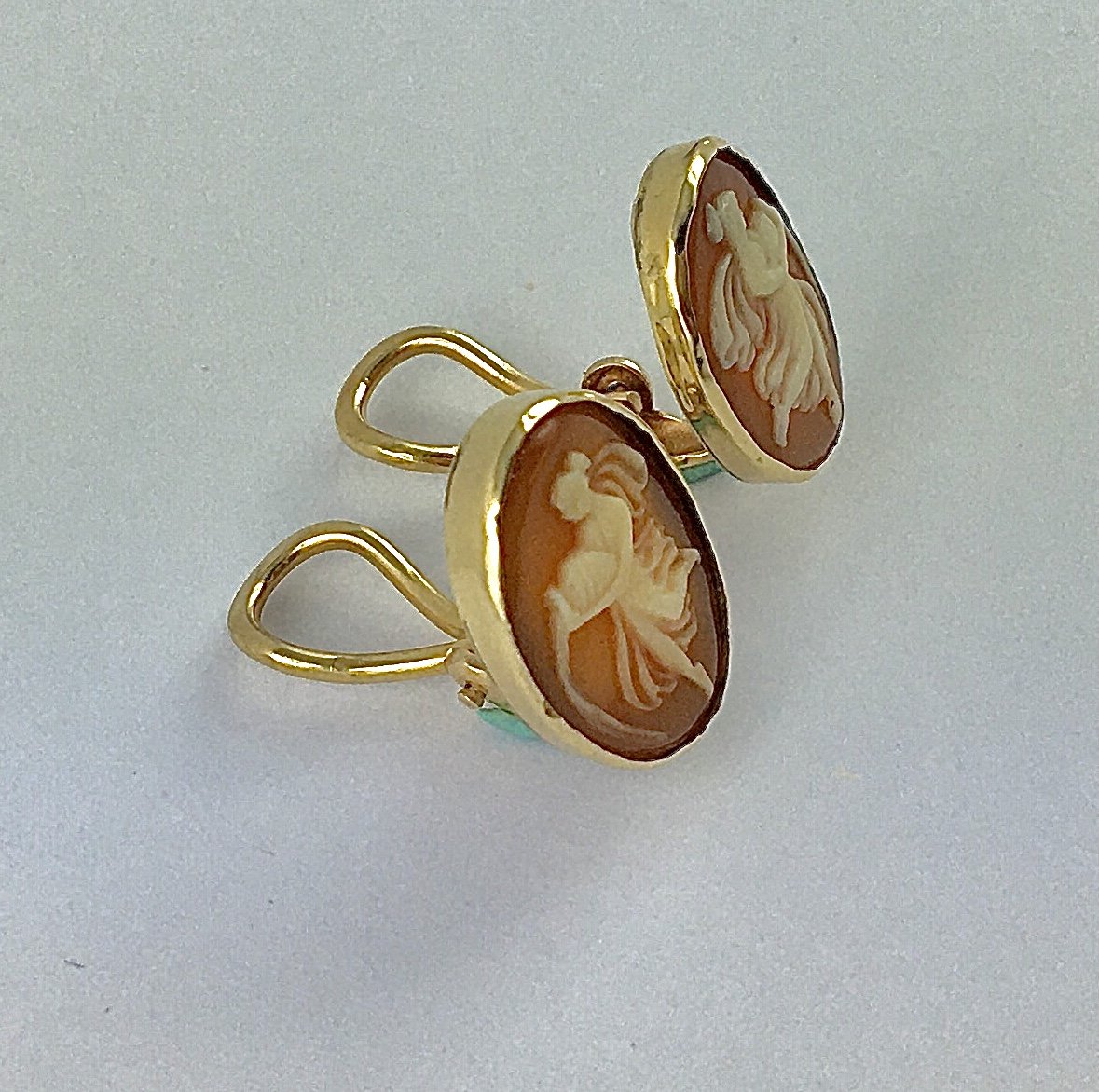 Boucles d'Oreilles Clips Camées Coquilles sur Or Jaune Style Antique-photo-3