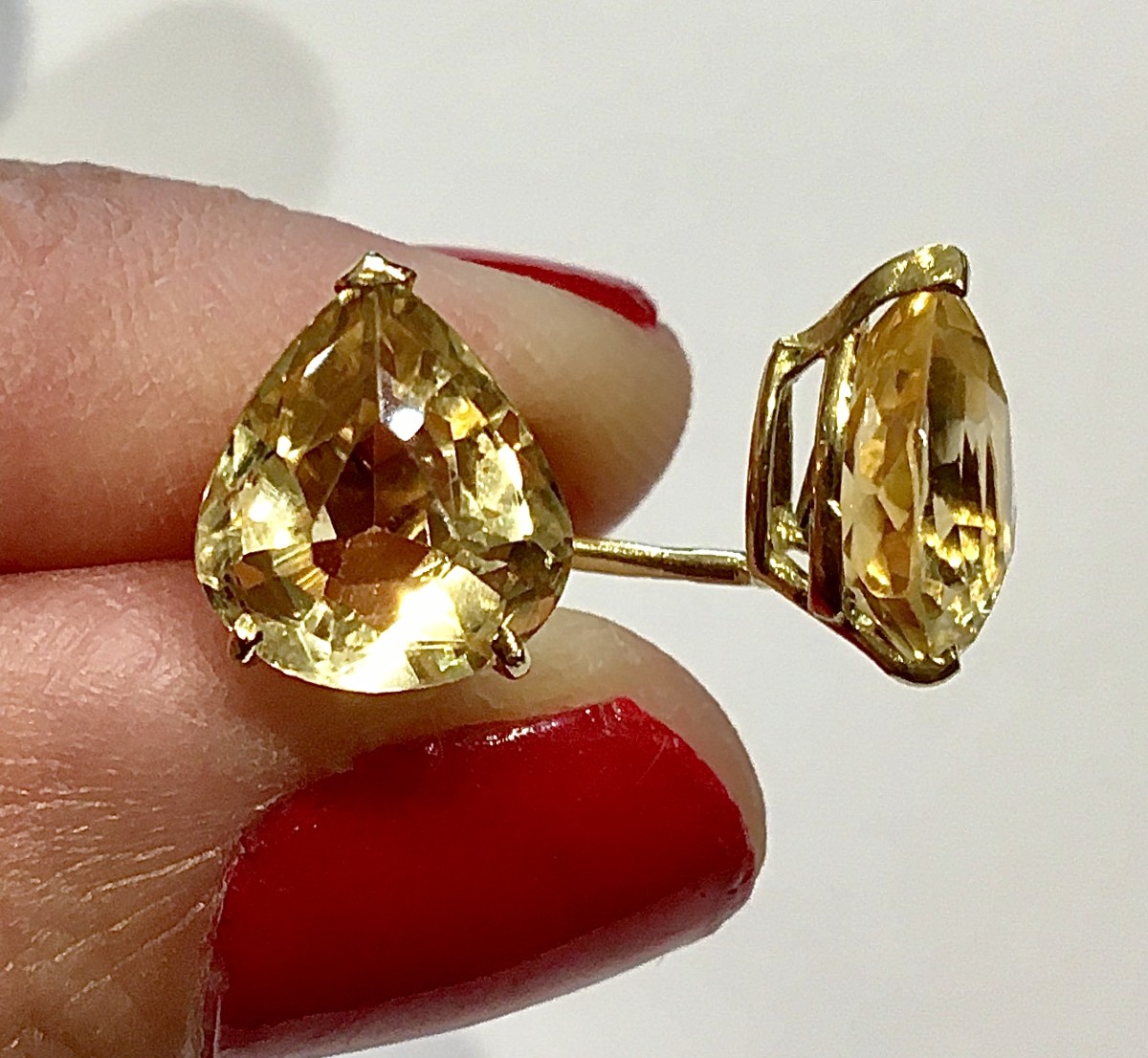 Boucles d'Oreilles Puces Citrines Poires sur Or Jaune 