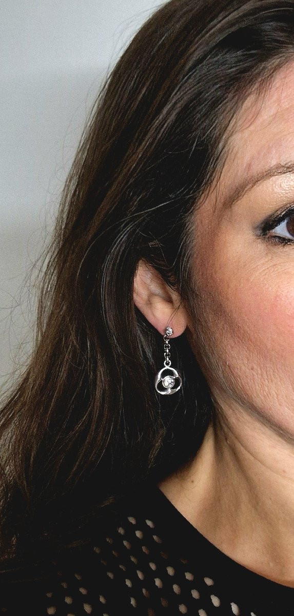 Boucles d'Oreilles Pendants Diamants sur Or Blanc Puces et Pendants Amovibles-photo-4