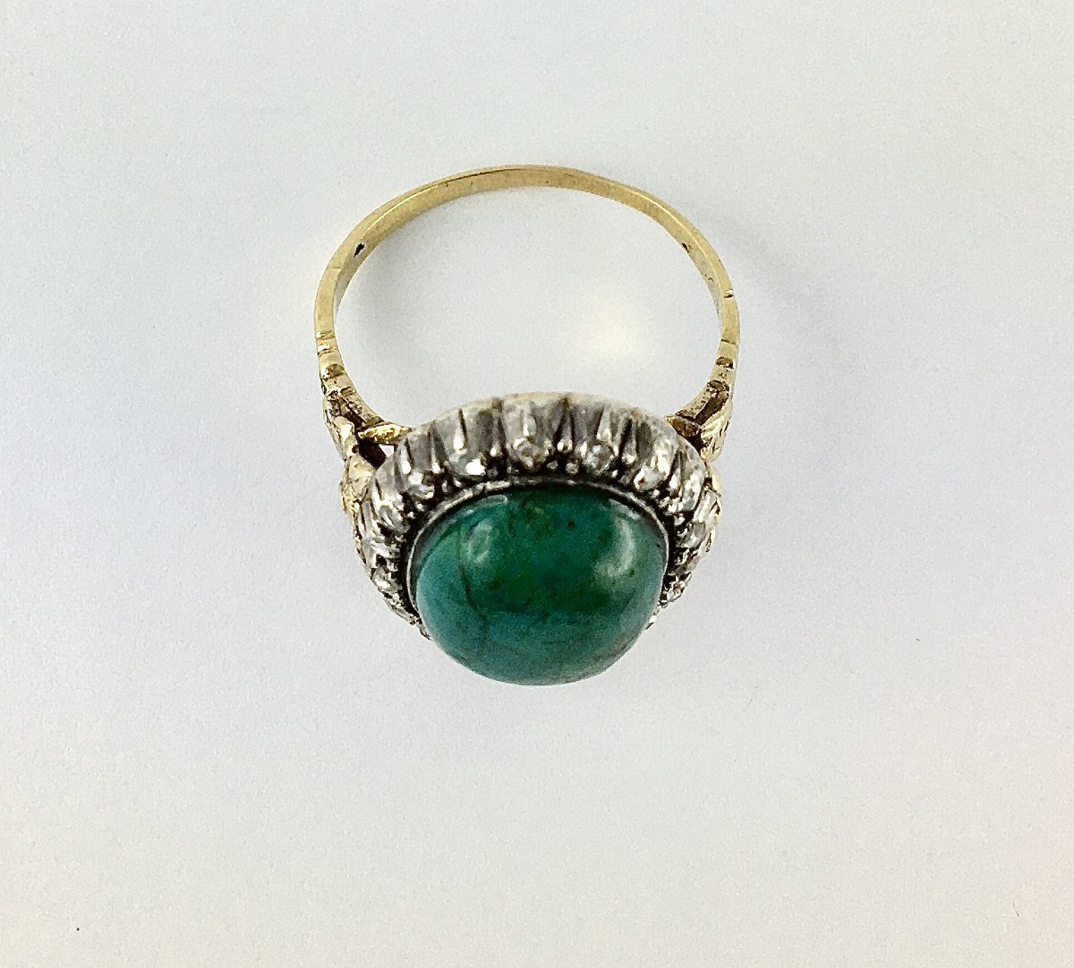 Turquoise Cabochon Ring Surrounded By Diamonds In Yellow Gold And Silver Belle Epoque-photo-2