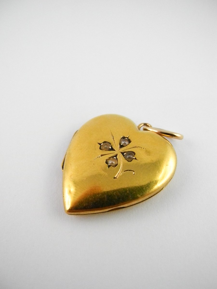 Heart-shaped Locket Pendant With 4-leaf Clover Motif And Fine Pearls / Yellow Gold, Sentimental Jewelry-photo-2