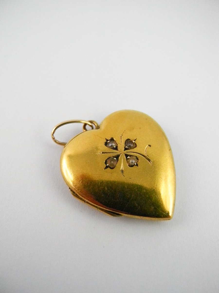 Heart-shaped Locket Pendant With 4-leaf Clover Motif And Fine Pearls / Yellow Gold, Sentimental Jewelry-photo-4