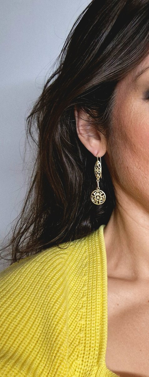 Neo-gothic Style Drop Earrings In Yellow Gold With Floral Motifs-photo-8