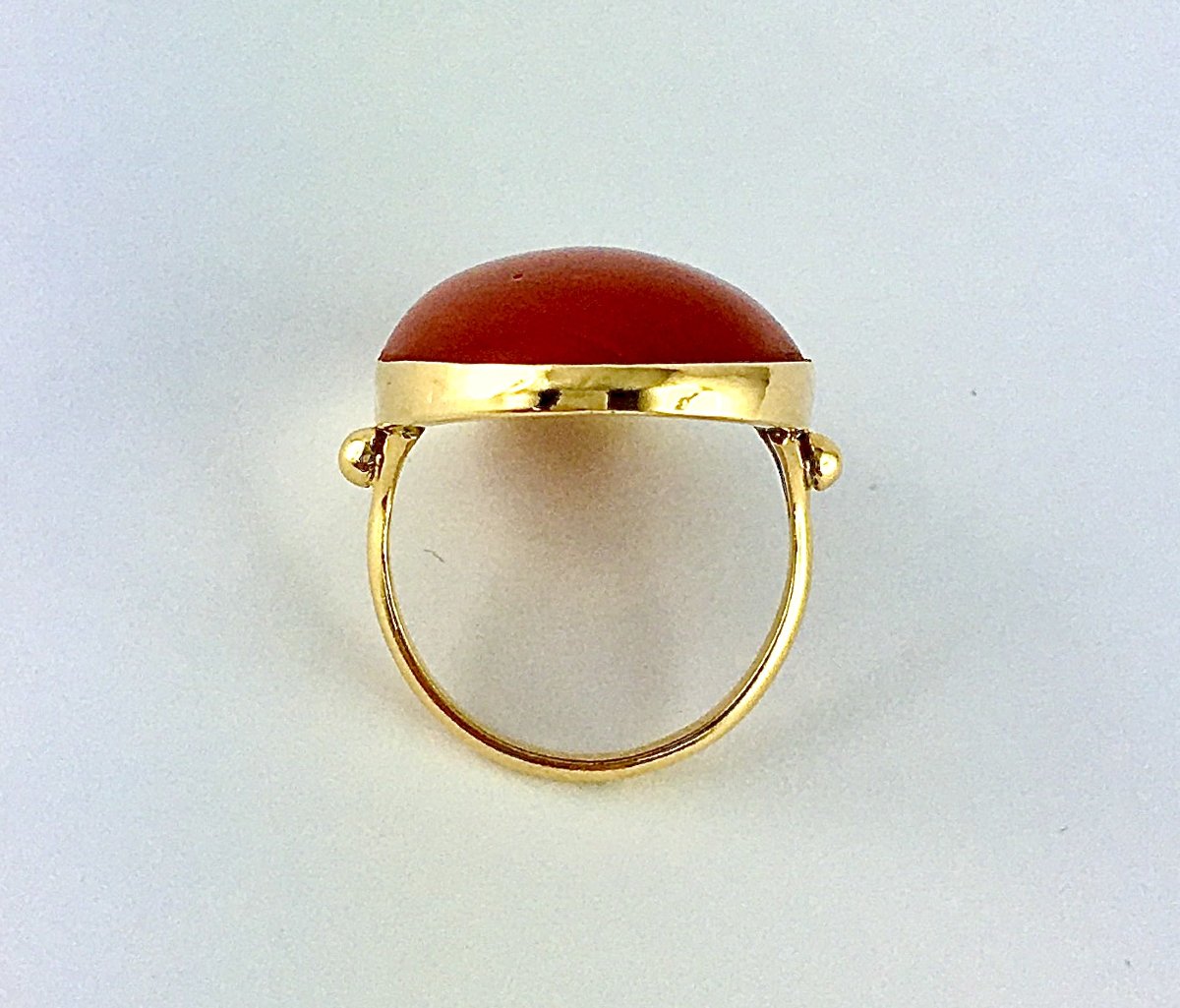 Antique Red Coral Cabochon Ring On Yellow Gold-photo-5
