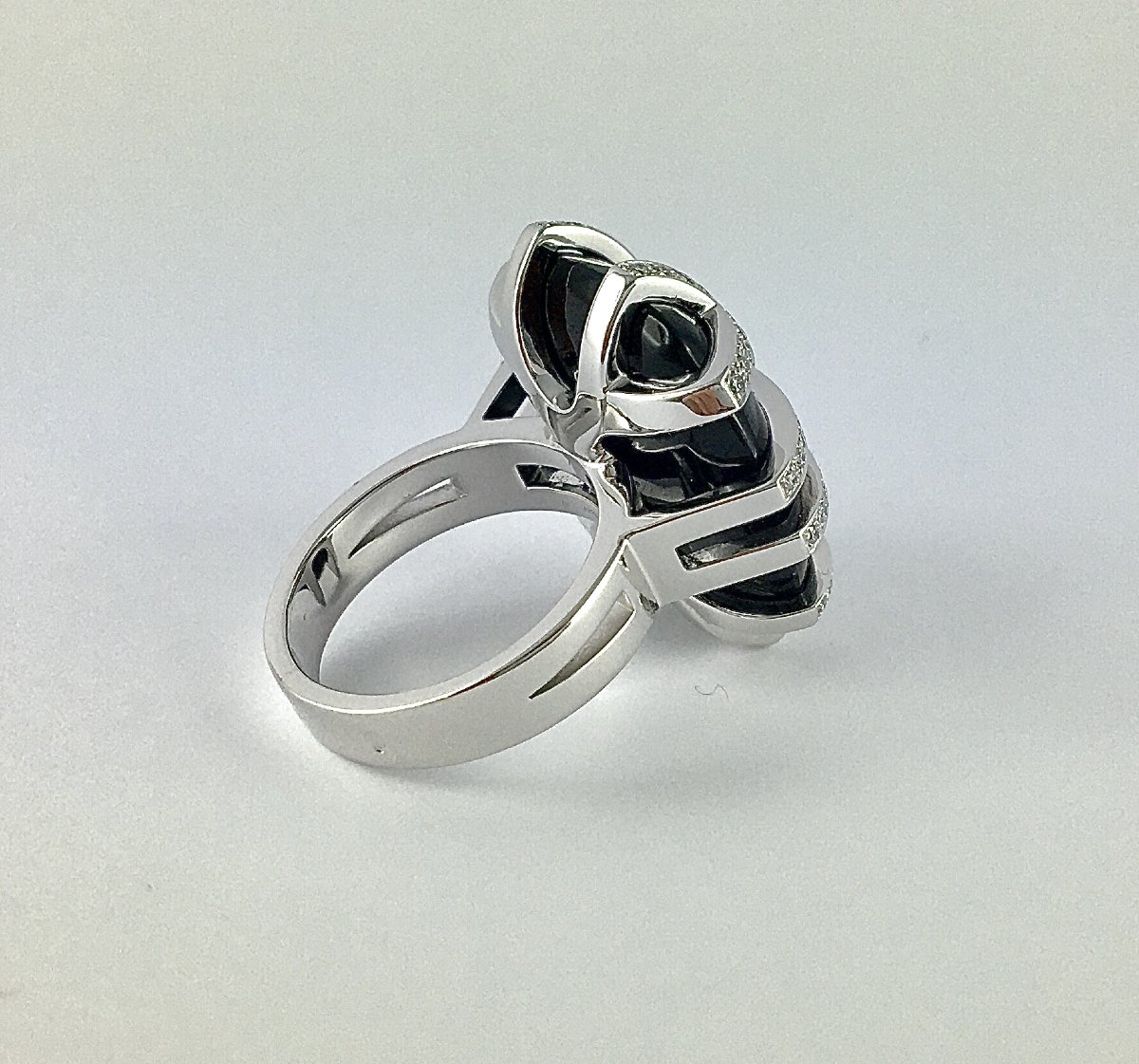 Bague Cartier Baiser du Dragon Yijing Jade Noir et Diamants sur Or Blanc-photo-6