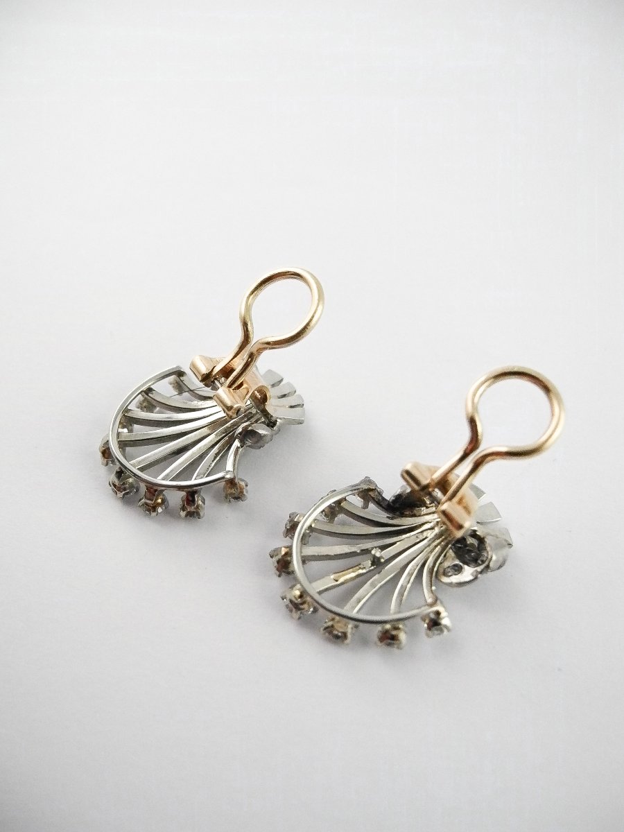 1960s Palmette Clip-on Earrings With Diamonds In White Gold And Yellow Gold Setting-photo-6
