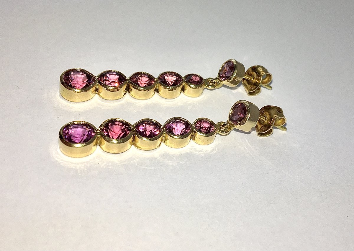 Dangle Earrings With Lines Of Purple-pink Spinels On Yellow Gold-photo-1