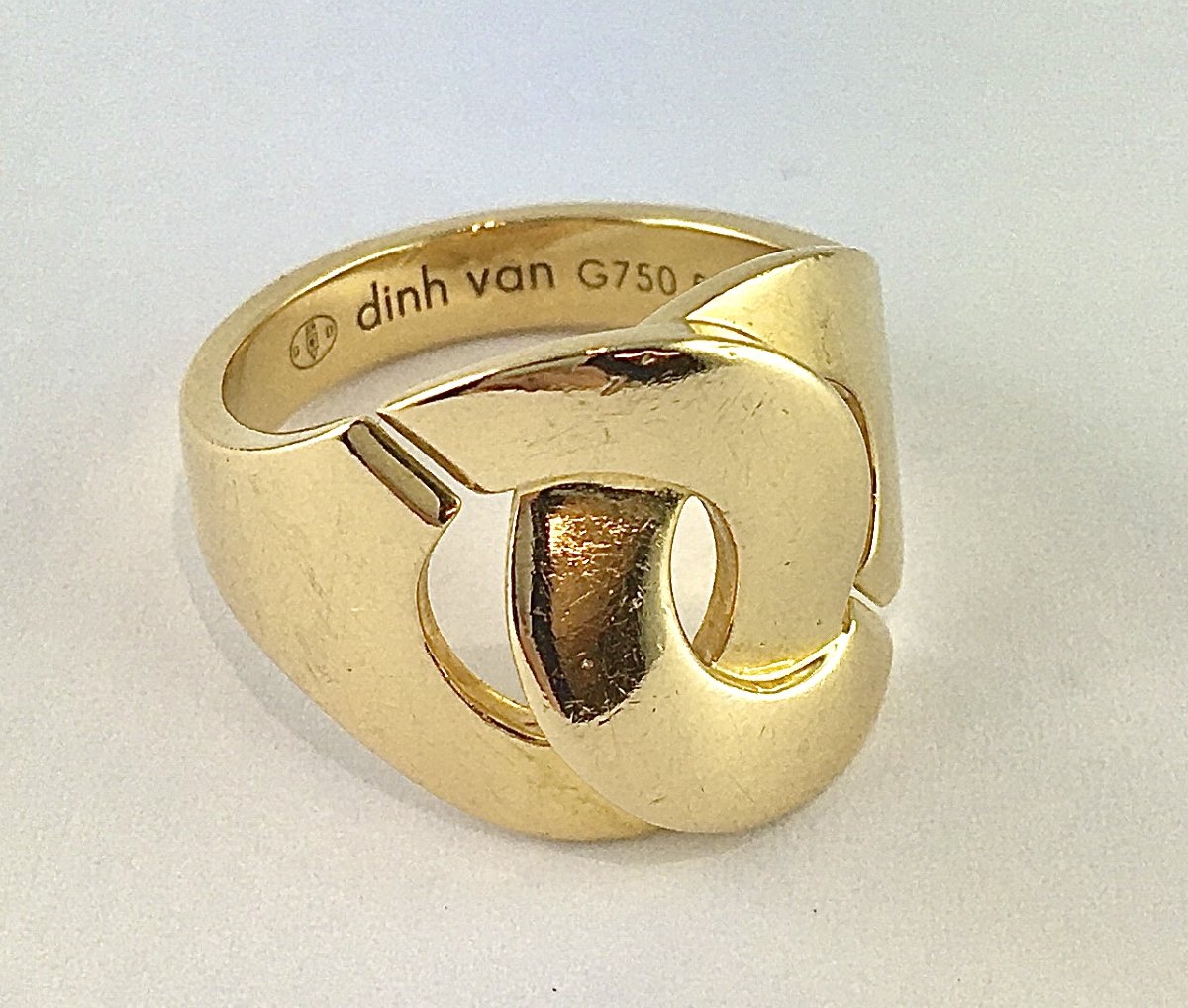 Dinh Van Large Handcuff Ring In Yellow Gold -photo-2