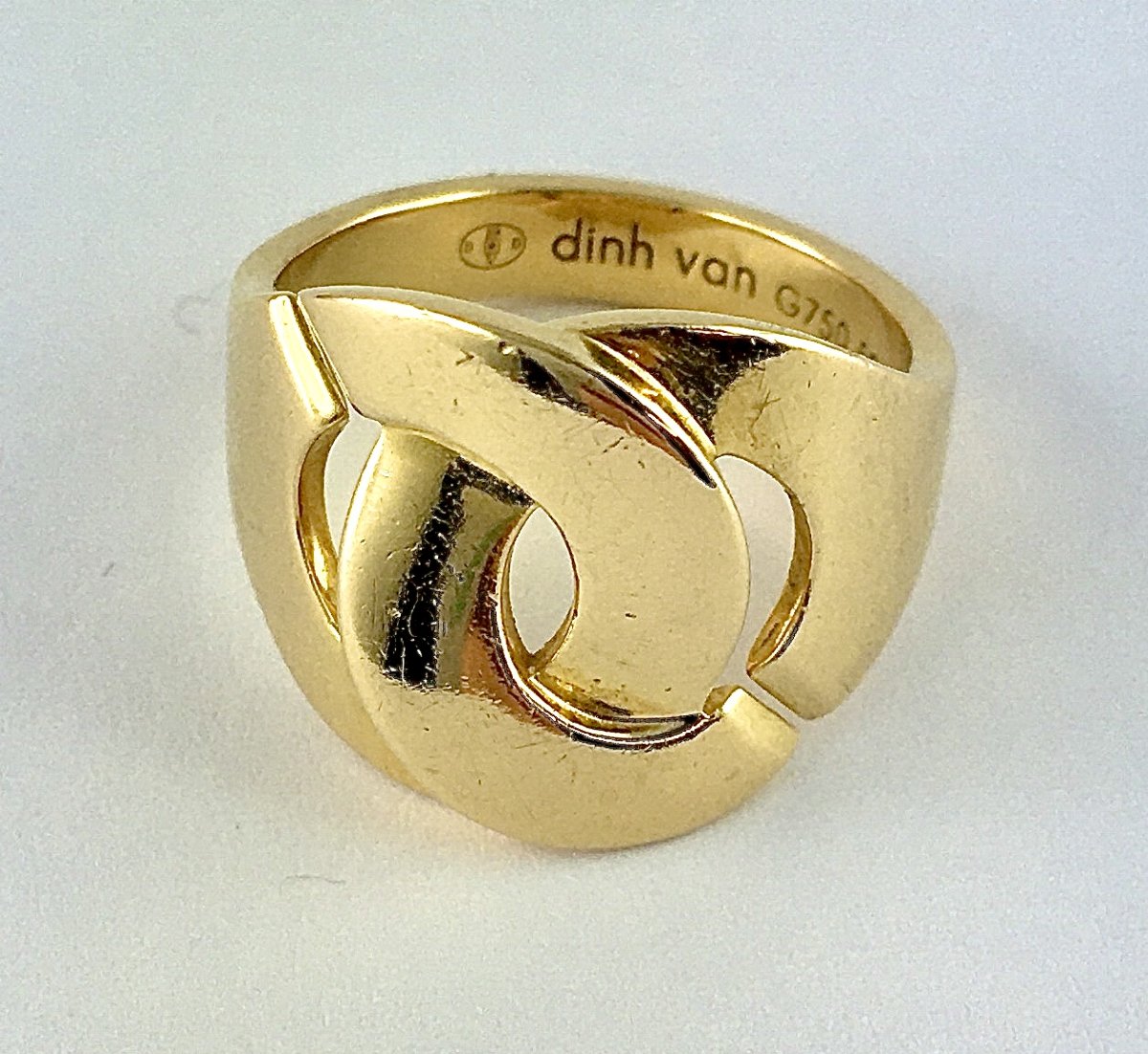 Dinh Van Large Handcuff Ring In Yellow Gold -photo-4