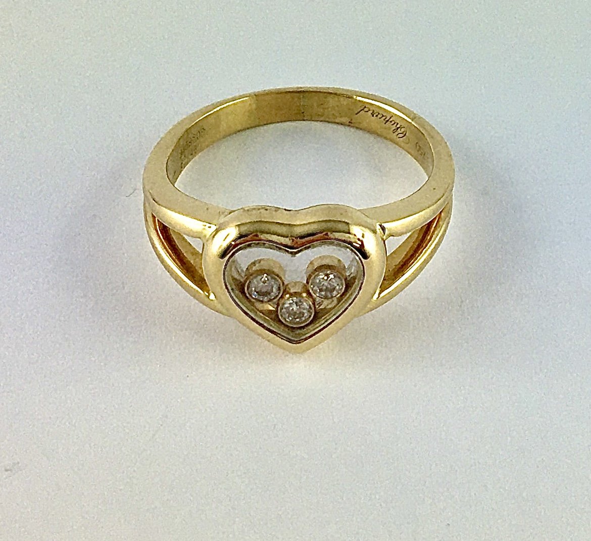 Chopard Happy Diamond Heart Ring In Yellow Gold And Moving Diamonds-photo-4
