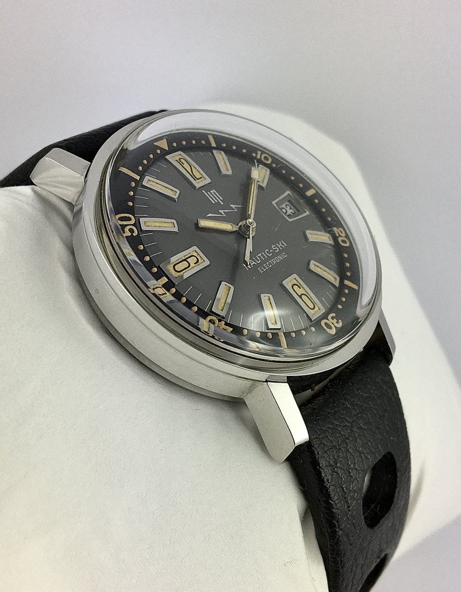 Lip Nautic Ski Electronic Date Watch 1970 Steel On Tropic Bracelet New Old Stock-photo-1