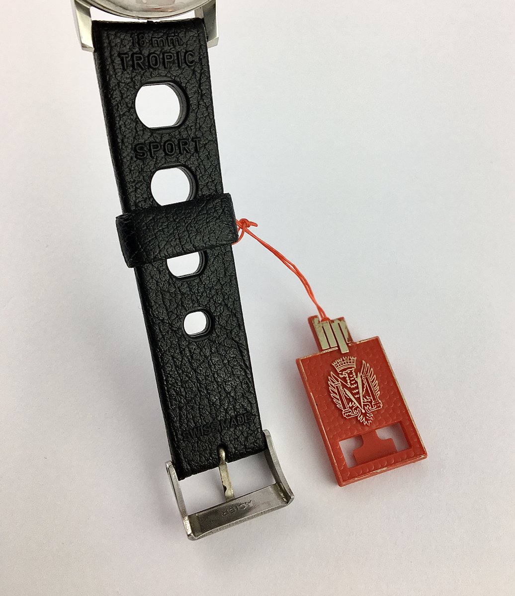 Lip Nautic Ski Electronic Date Watch 1970 Steel On Tropic Bracelet New Old Stock-photo-5