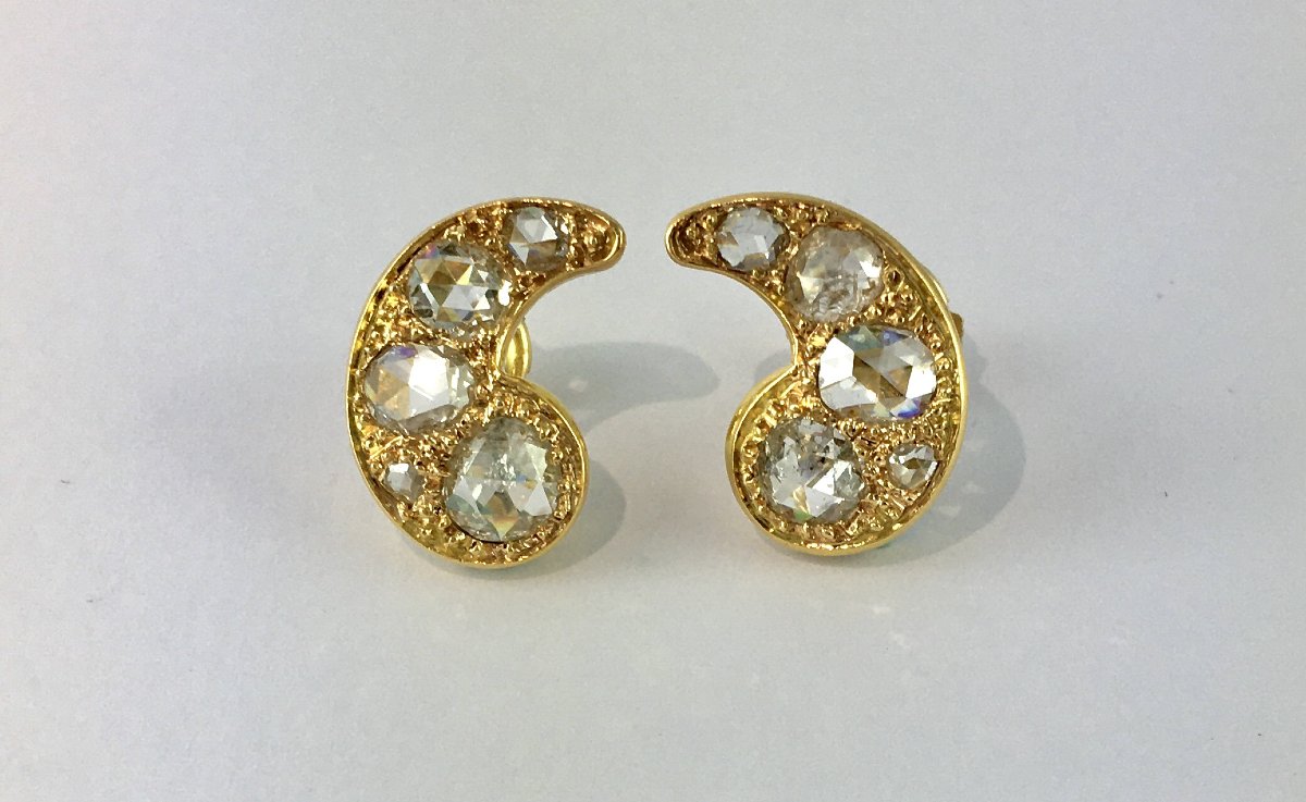 Boucles d’Oreilles Motif Cachemire Diamants Tailles Rose sur Or Jaune -photo-4