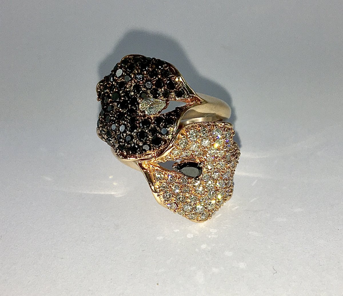 Bague Fleurs en Toi et Moi Bicolore Diamants Noirs  Et Blancs sur Or Rose-photo-3