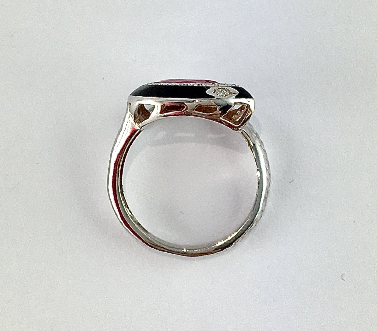 Bague Serpent Rubis Poire, Email Noir et Diamants sur Or Blanc-photo-5