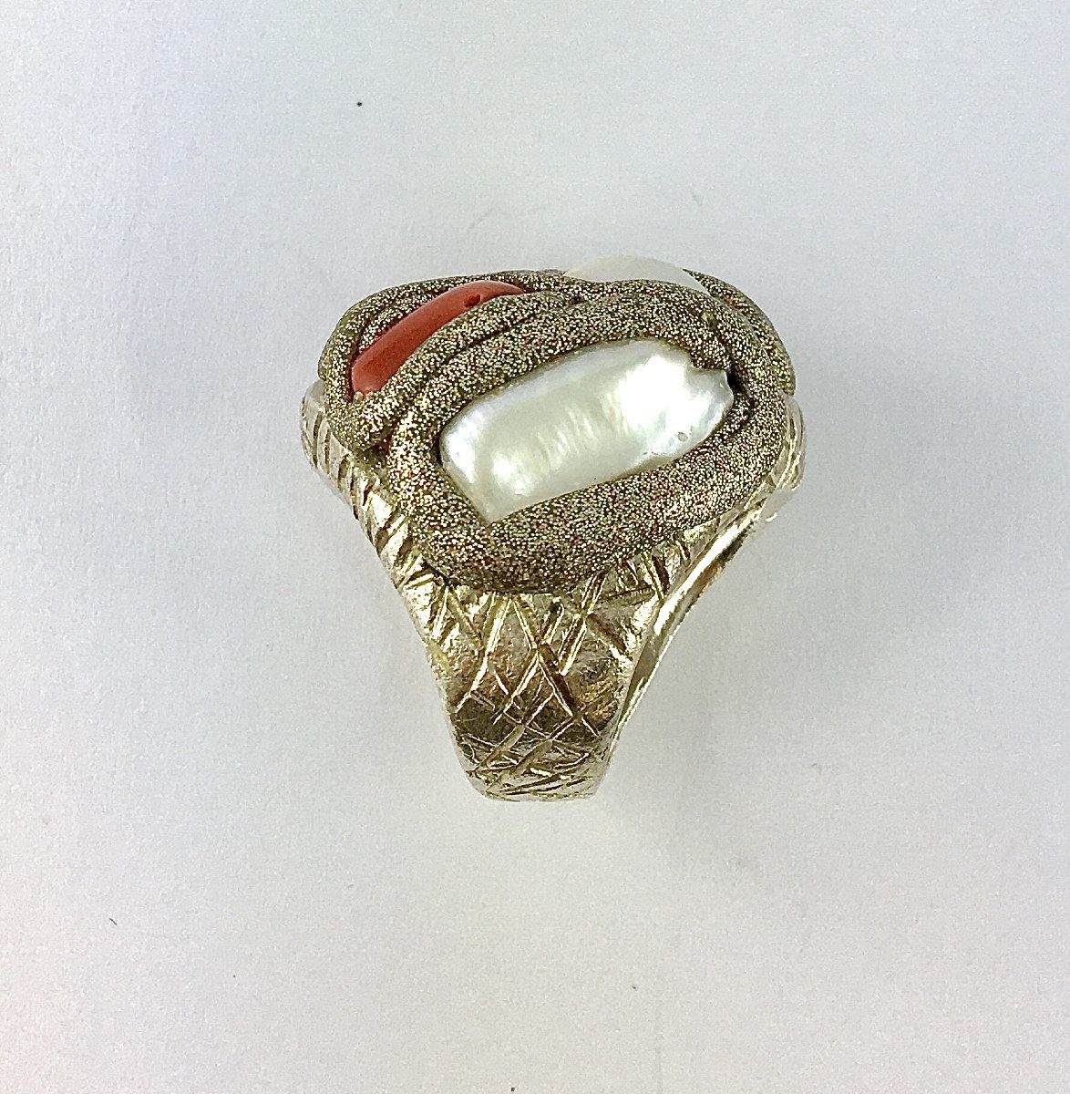 Estrosia Ball Ring With Coral, Pearl And Resin On Silver-photo-4