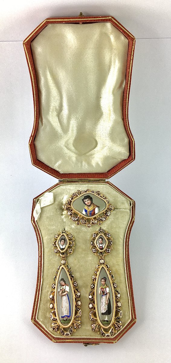 1/2 Parure Tradition Régionale, Broche & Boucles d'Oreilles/Or rose, Miniatures Email 1840-1860-photo-3