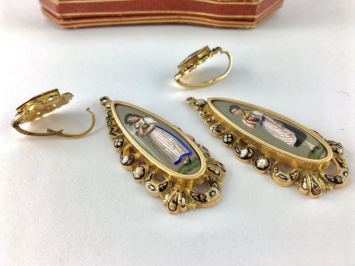 1/2 Parure Tradition Régionale, Broche & Boucles d'Oreilles/Or rose, Miniatures Email 1840-1860-photo-4