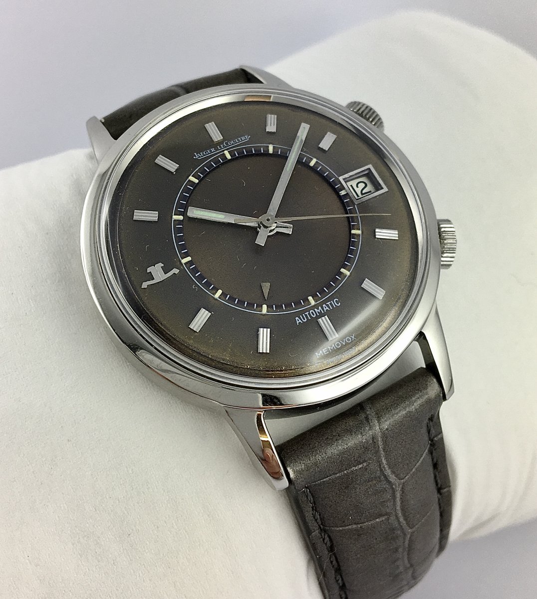 Watch Jaeger Lecoultre Mémovox Speedbeat E875 Automatic 70's Steel On Leather (ring)-photo-3