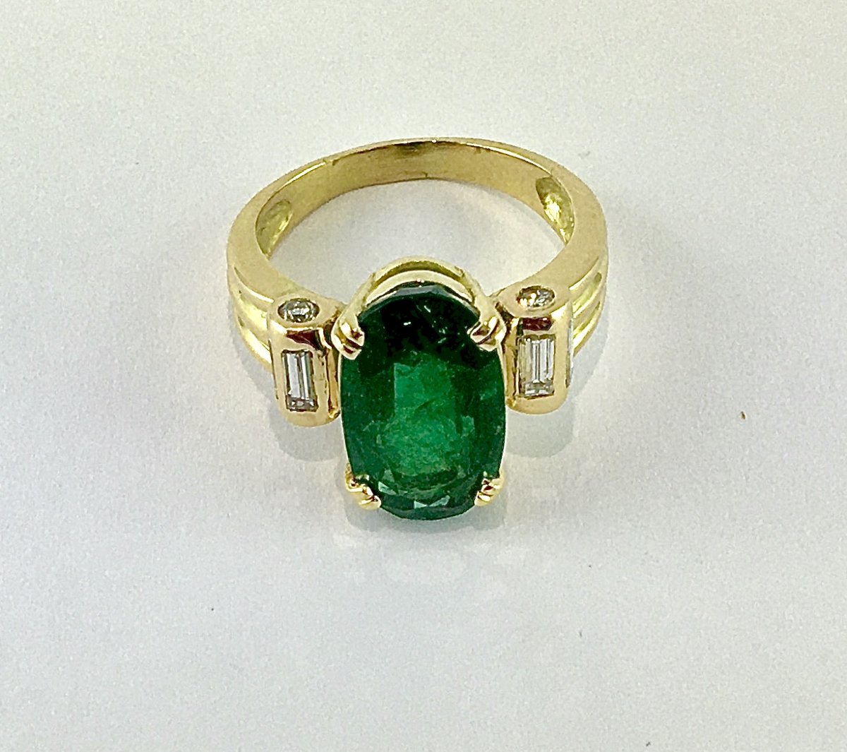 Certified Zambian Emerald And Diamond Ring On Yellow Gold-photo-2