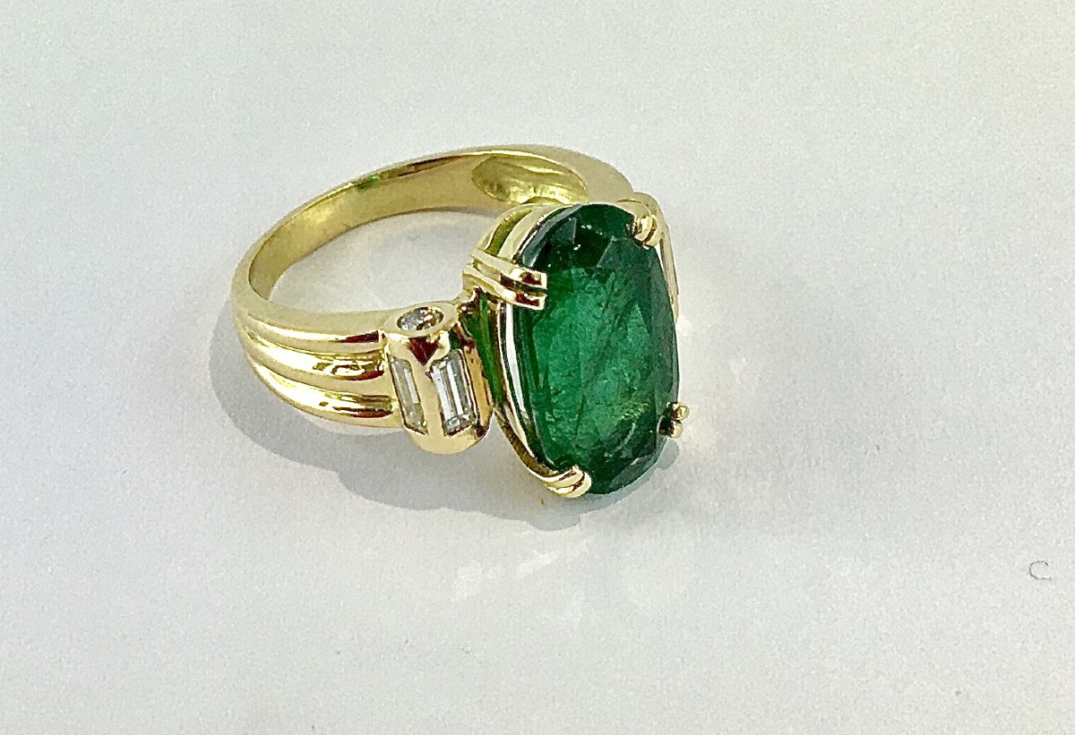 Certified Zambian Emerald And Diamond Ring On Yellow Gold-photo-3