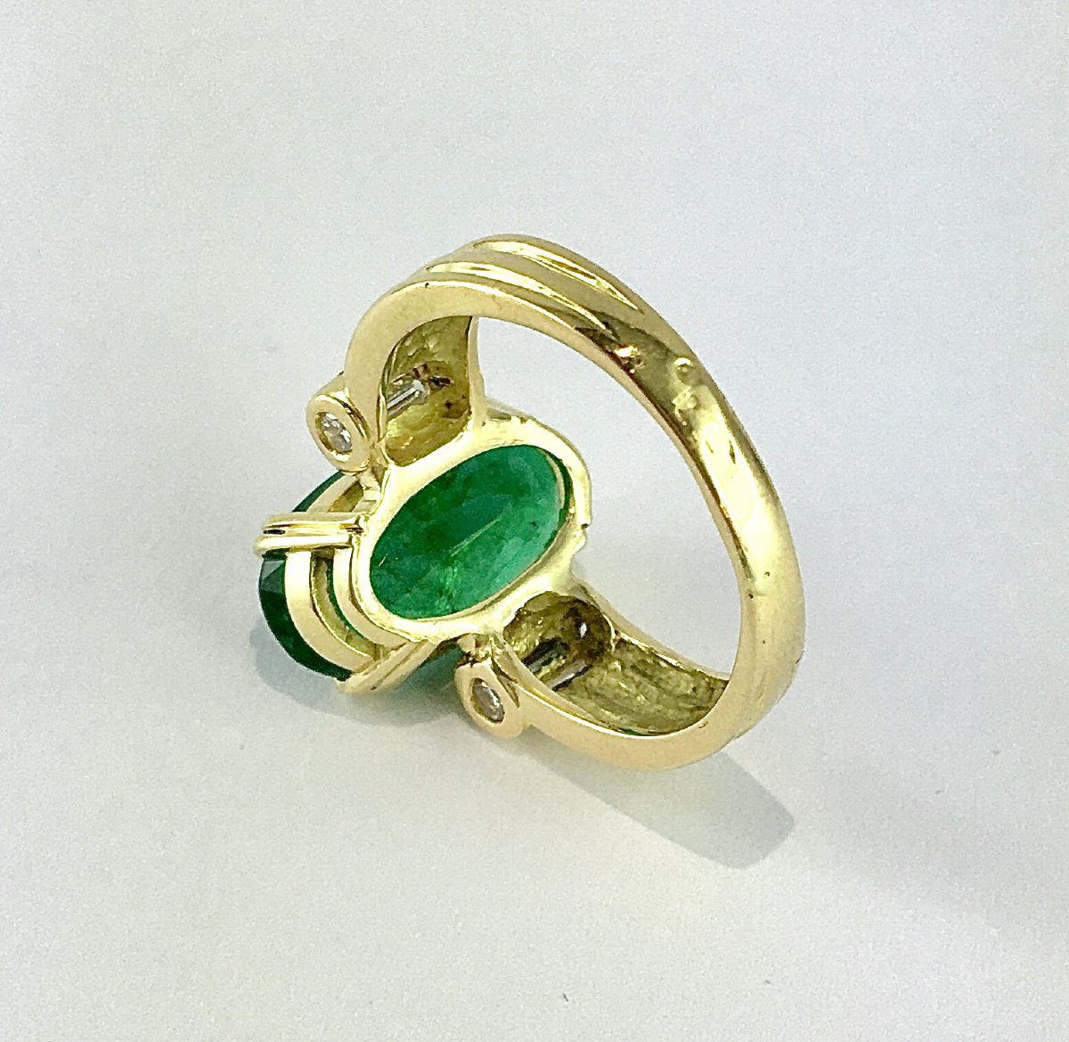 Certified Zambian Emerald And Diamond Ring On Yellow Gold-photo-8