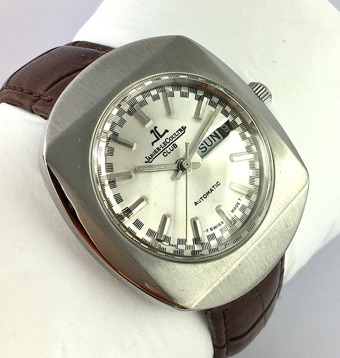 Montre Jaeger LeCoultre Club Automatique Années 70 Acier/ Cuir, Jour et Date, Verre Facetté-photo-4