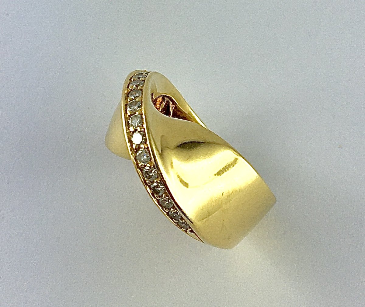 Ring Twisted Ribbon Bow Effect Line Of Diamonds On Yellow Gold-photo-1