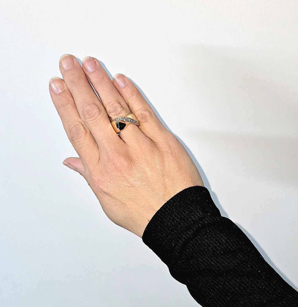 Ring Twisted Ribbon Bow Effect Line Of Diamonds On Yellow Gold-photo-7