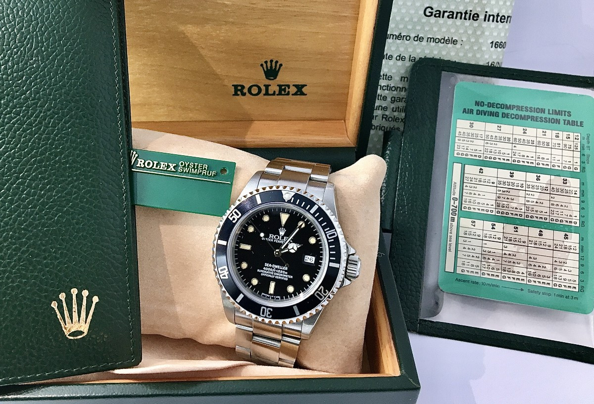Rolex Seadweller 16600 Steel Automatic Watch 1993 Full Set & Decompression Tables