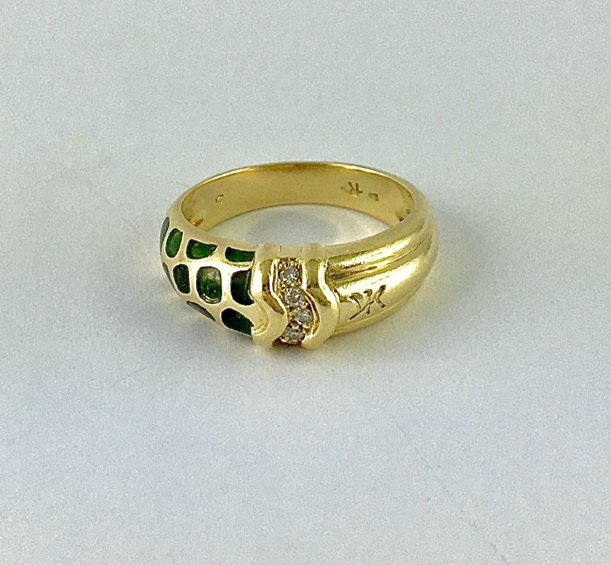 Bague Signée Korloff, Motif Stylisé de Panthère, Laque Noire et Verte, Diamants sur Or Jaune-photo-3