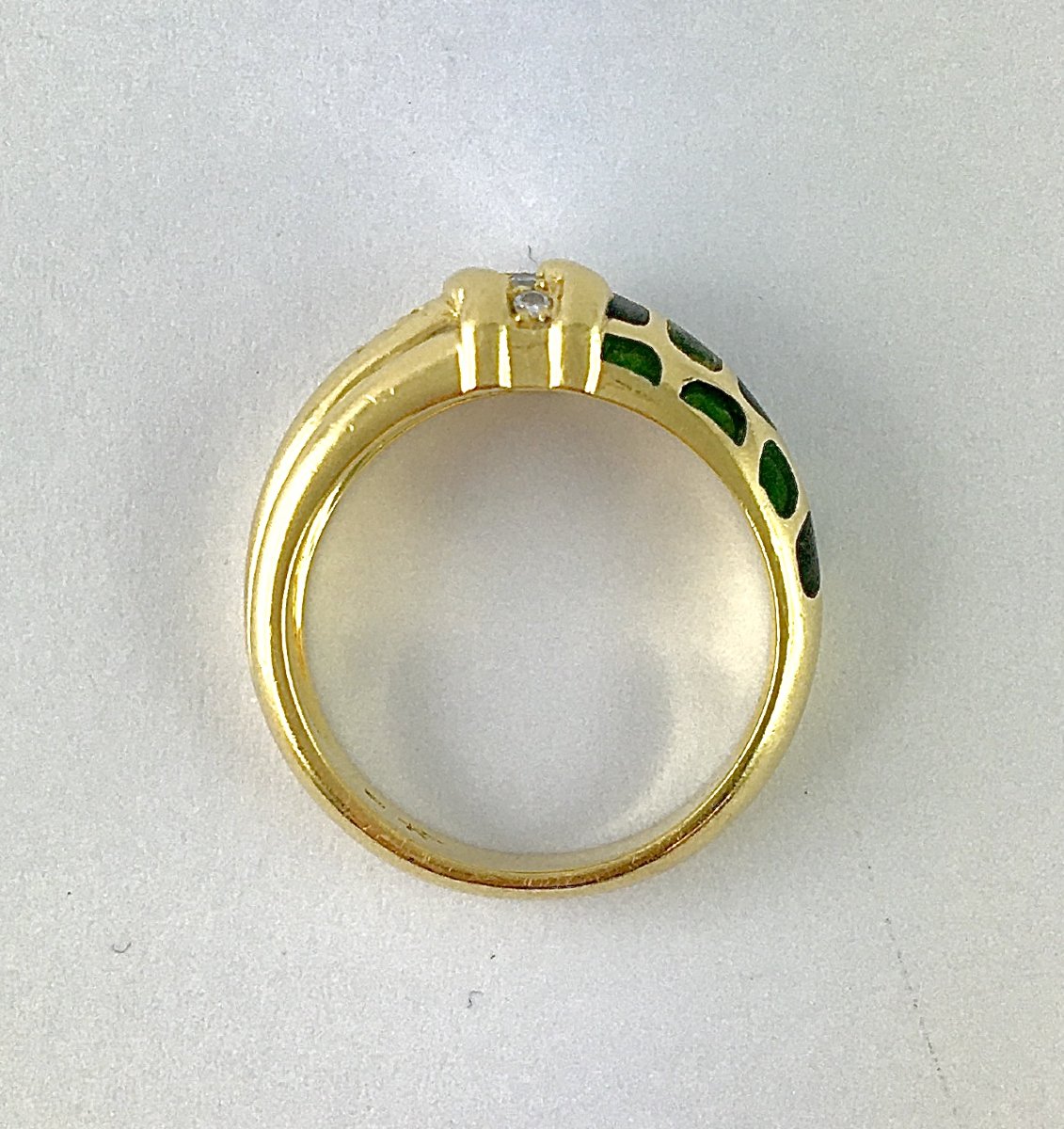 Bague Signée Korloff, Motif Stylisé de Panthère, Laque Noire et Verte, Diamants sur Or Jaune-photo-6