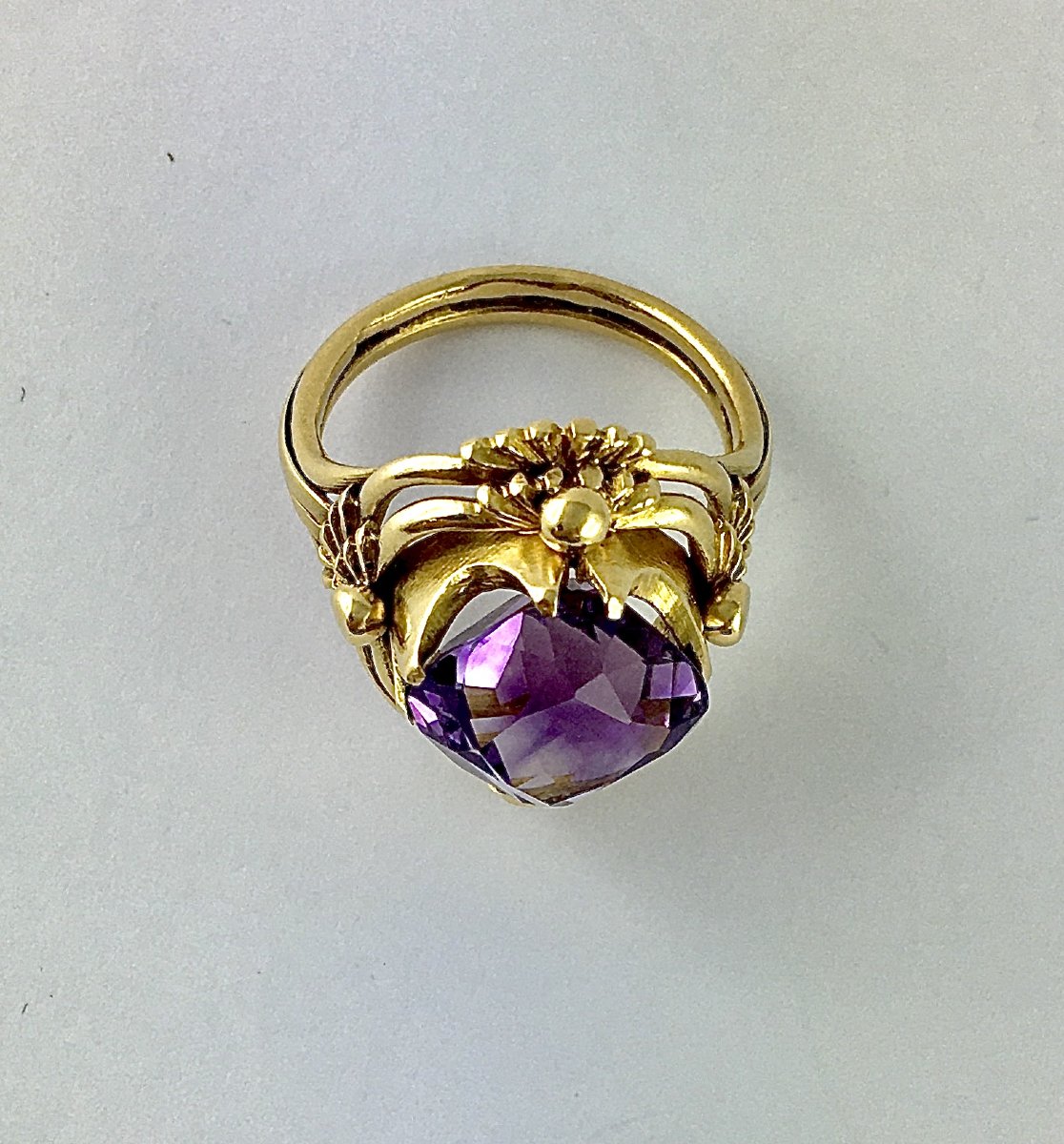 Art Nouveau Ring Cushion Amethyst On Yellow Gold-photo-2