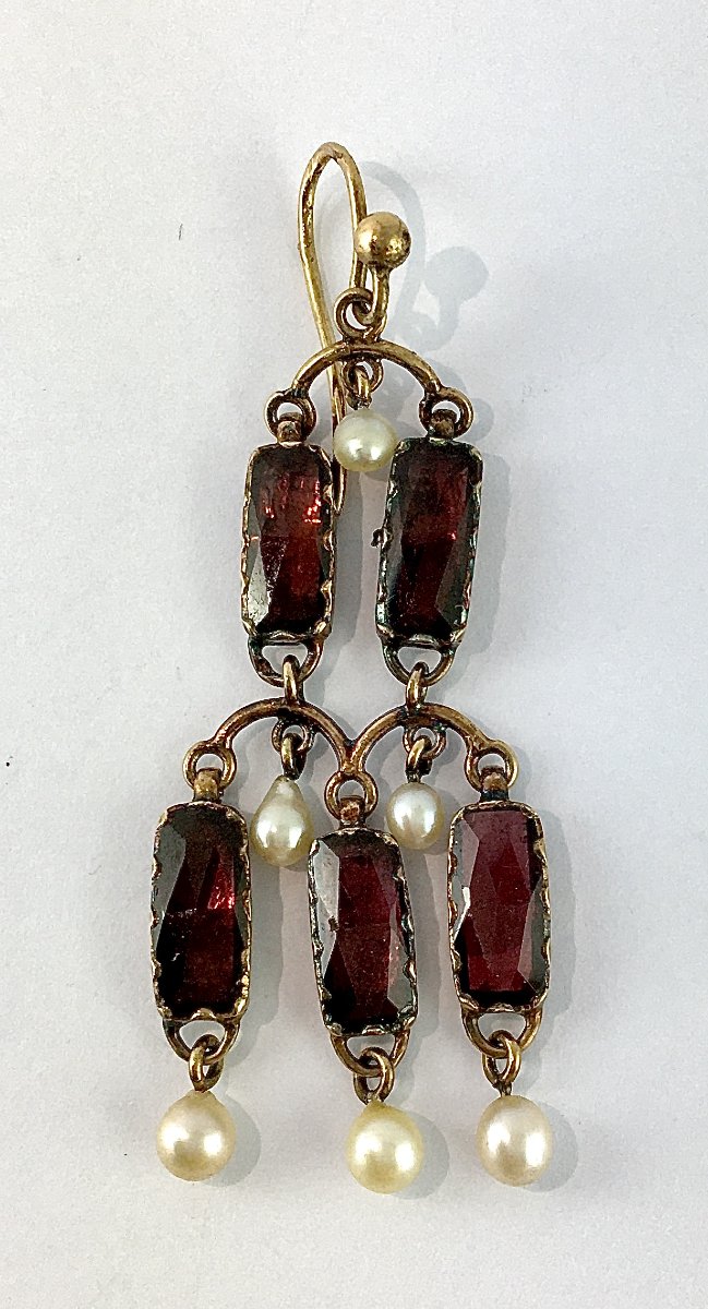 Boucles d’Oreilles Chandeliers Esprit Girandoles Grenats et Perles Fines sur Or Jaune -photo-4
