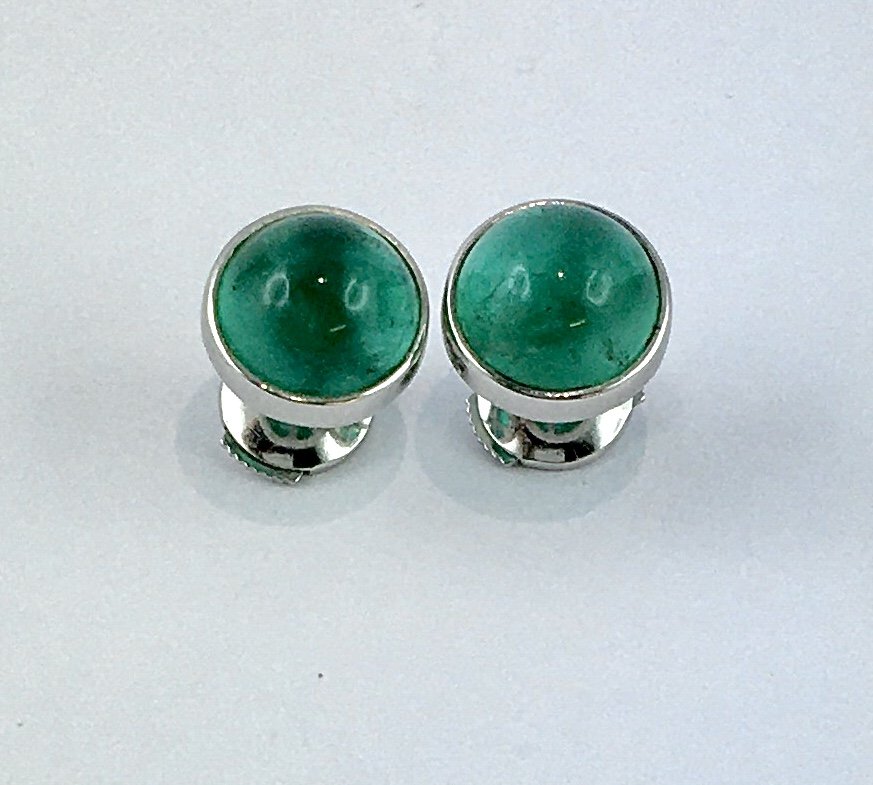 Flea Earrings / Emerald Cabochon Round Studs Set On White Gold-photo-4