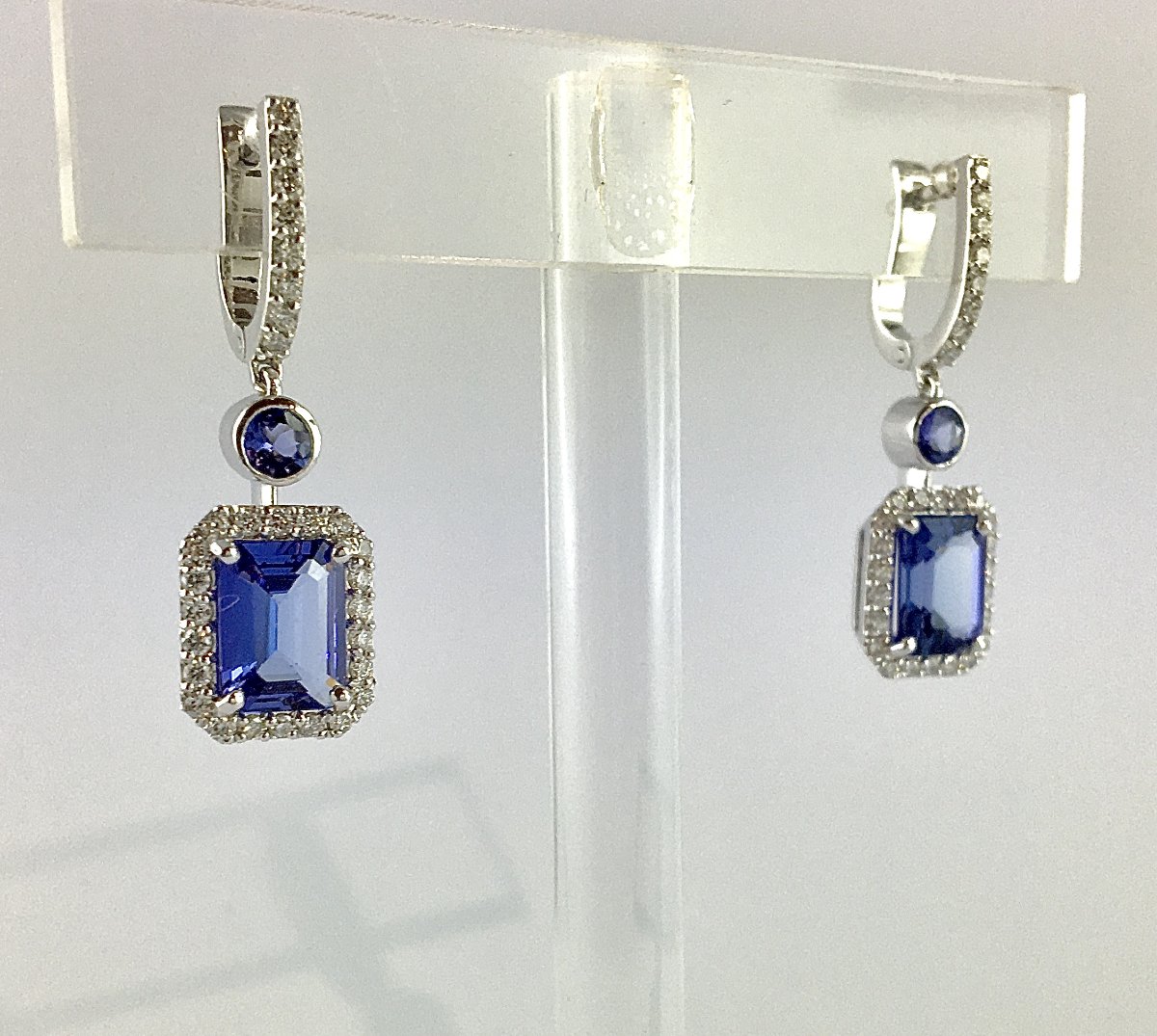 Emerald-cut Tanzanites And Diamonds On White Gold Earrings-photo-2