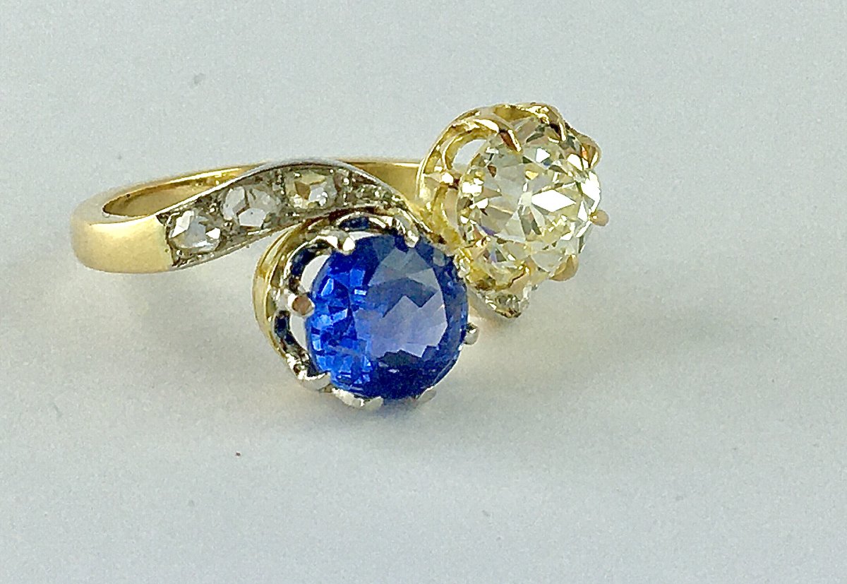 Toi Et Moi Ring Antique Cut Sapphire And Diamond On Yellow And White Golds-photo-3