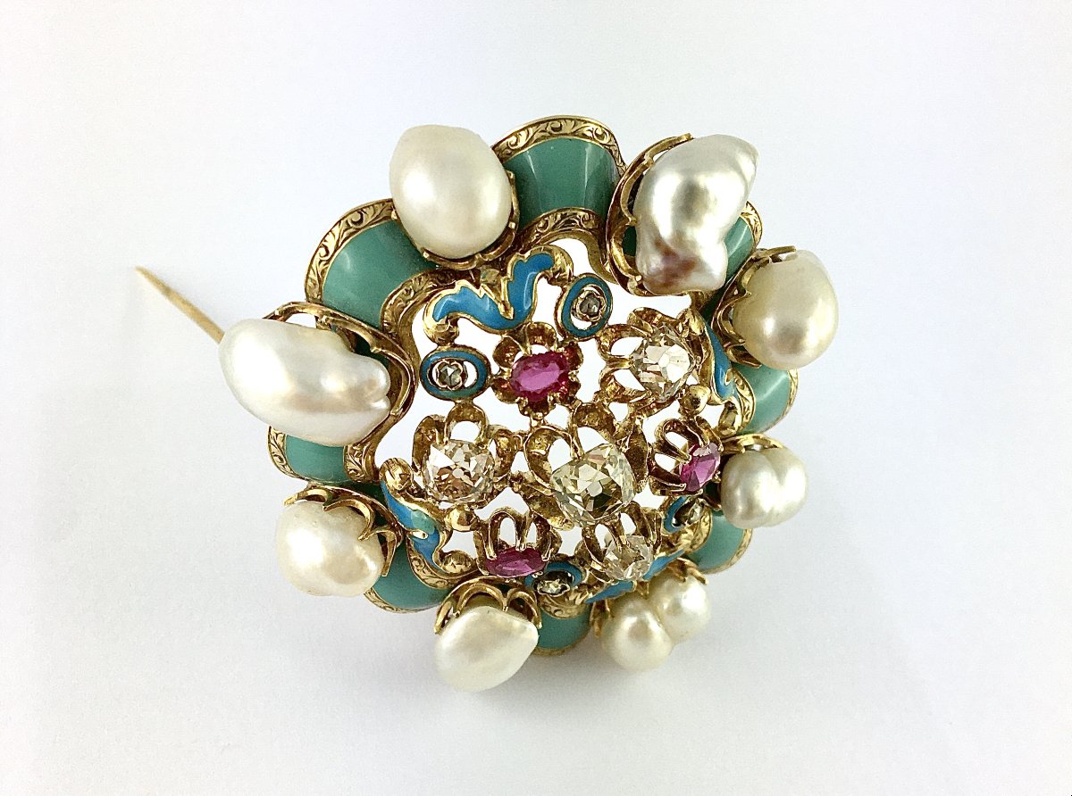 Broche Napoléon III Perles Fines, Diamants, Rubis et Émaux Polychromes sur Or Jaune -photo-4