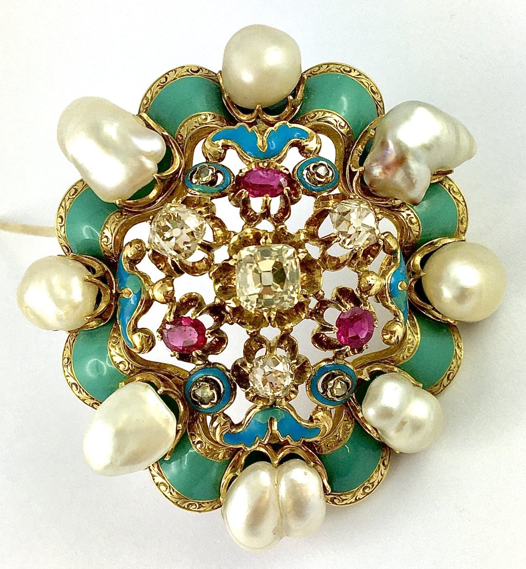 Broche Napoléon III Perles Fines, Diamants, Rubis et Émaux Polychromes sur Or Jaune 