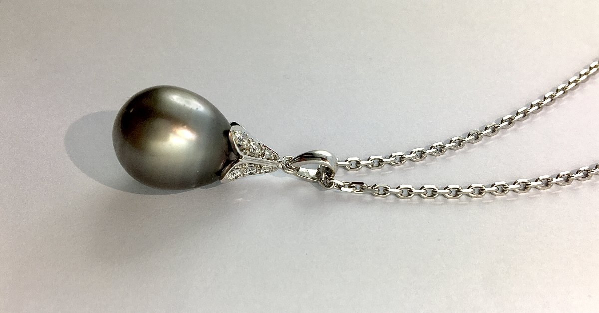 Pear-shaped Tahitian Cultured Pearl Pendant With Diamonds On White Gold -photo-4