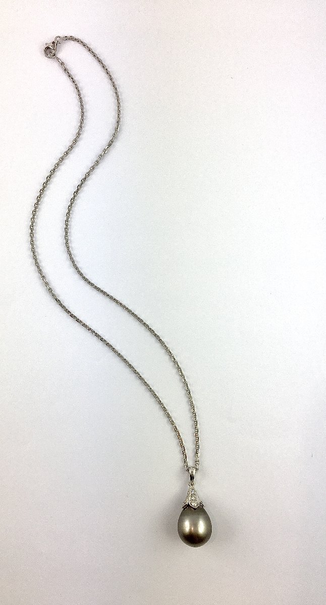 Pear-shaped Tahitian Cultured Pearl Pendant With Diamonds On White Gold -photo-5