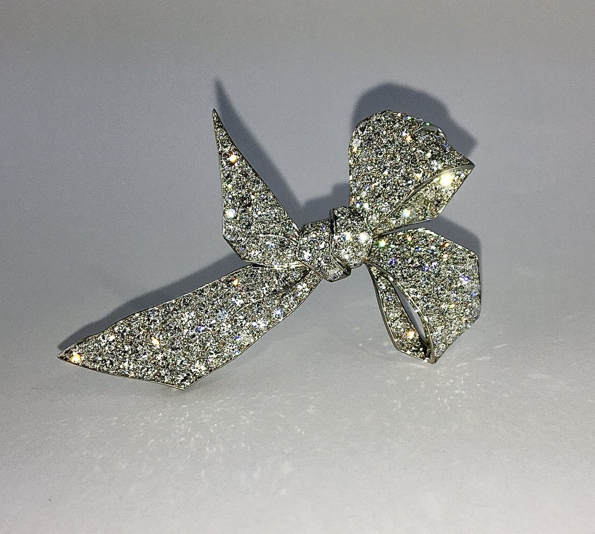 Broche Nœud Art Déco en Diamants sur Platine-photo-4