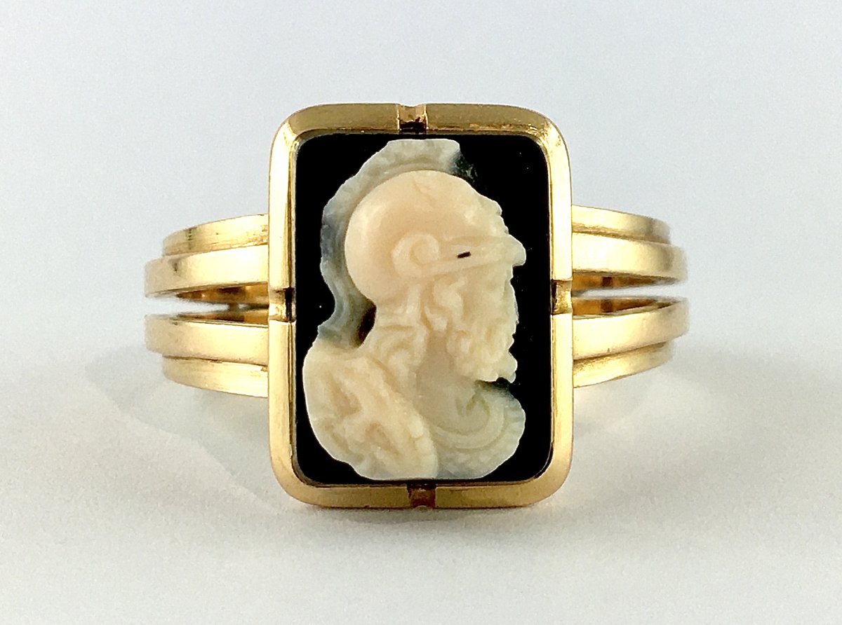 Napoleon III-era Agate And Onyx Cameo Ring In Rose Gold