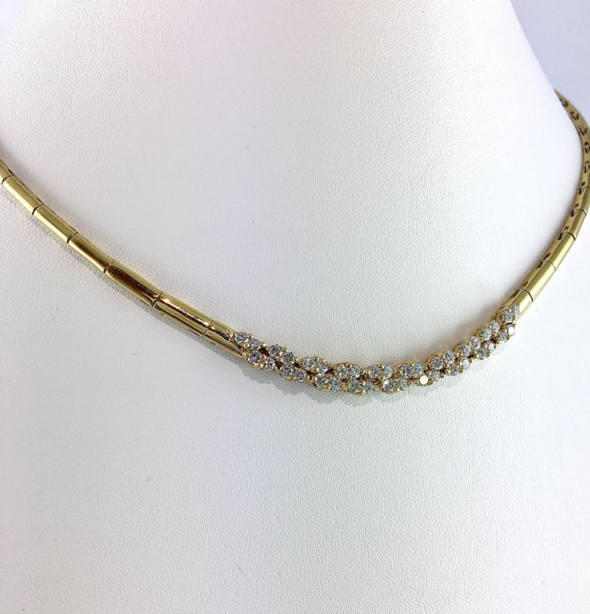 Contemporary Semi-rigid Necklace, Diamonds On Yellow Gold-photo-1