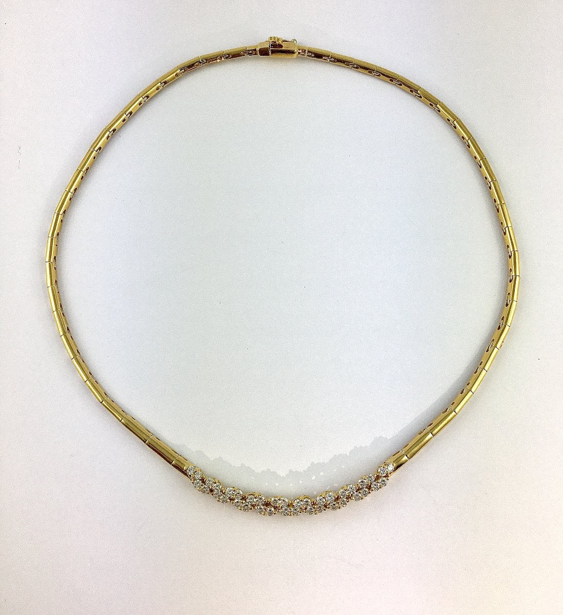 Contemporary Semi-rigid Necklace, Diamonds On Yellow Gold-photo-3