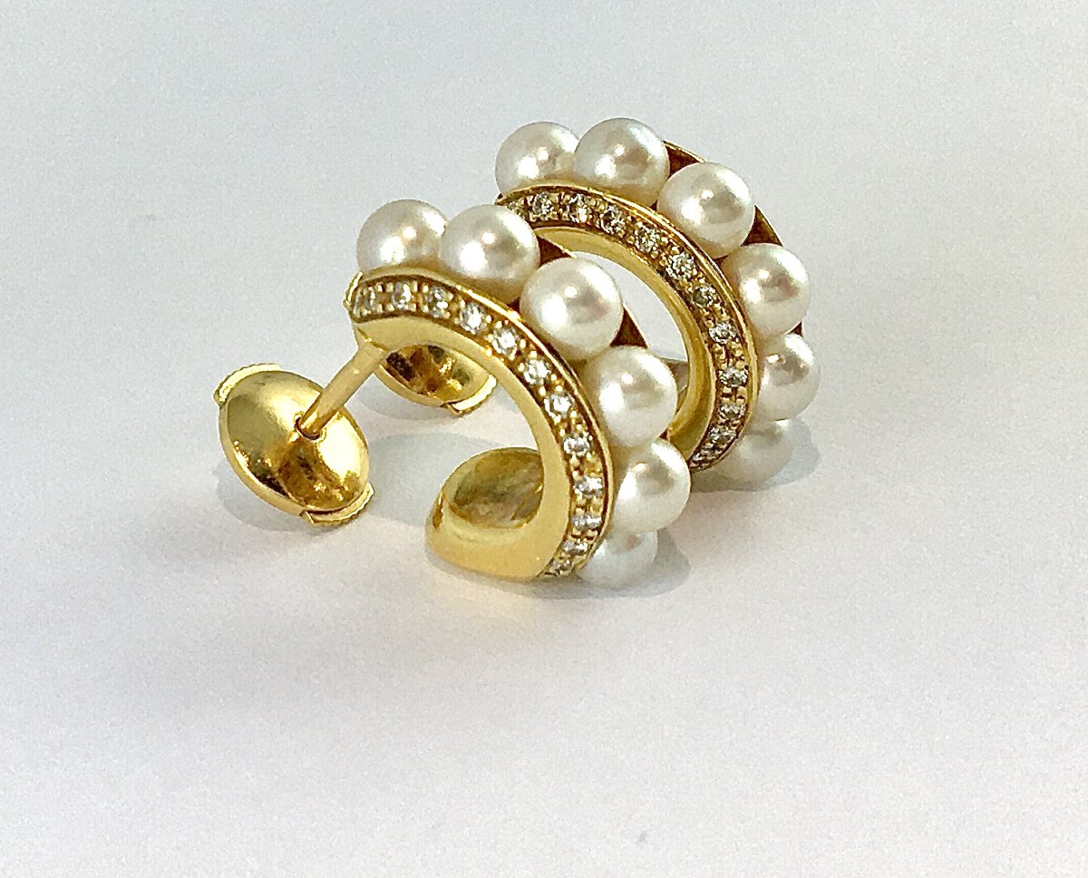 Poiray Half-hoop Earrings With Cultured Pearls And Diamonds In Yellow Gold - Fiji -photo-4