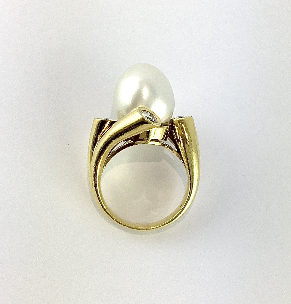 Bague Perle Blanche Des Mers Du Sud Et Diamants Sur Or Jaune-photo-5
