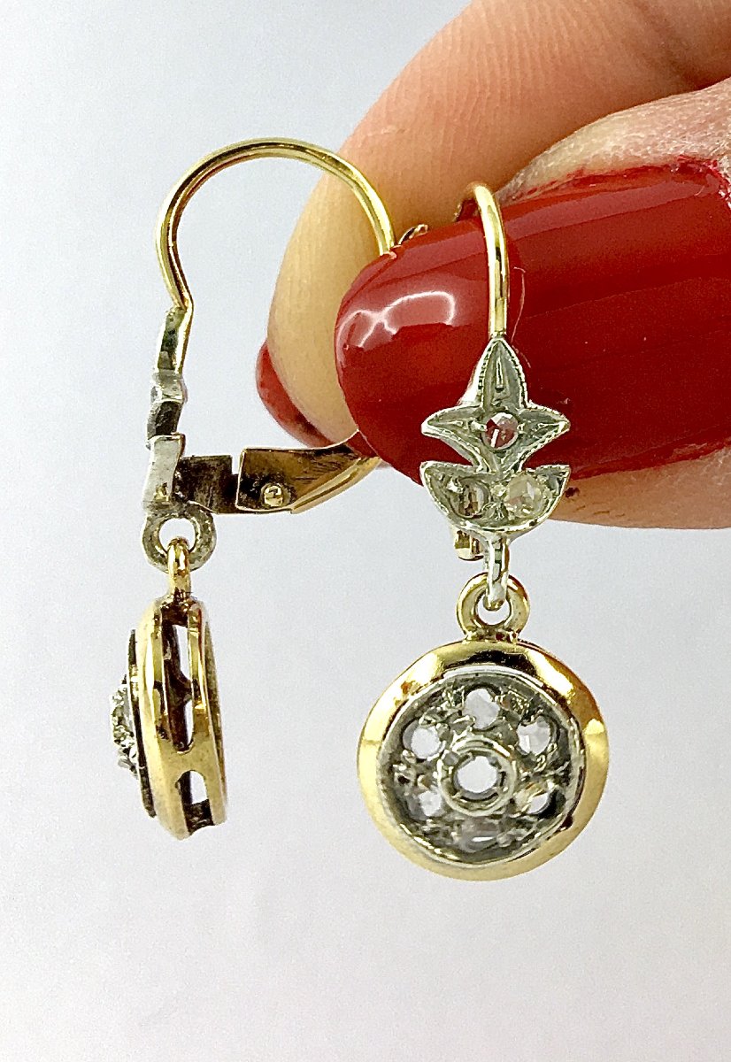 Boucles d’Oreilles Dormeuses Belle Époque Diamants Taille Rose sur Or Jaune et Argent 
