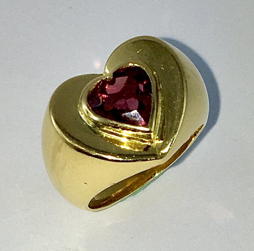 Plum-pink Tourmaline Heart Ring In Yellow Gold-photo-2