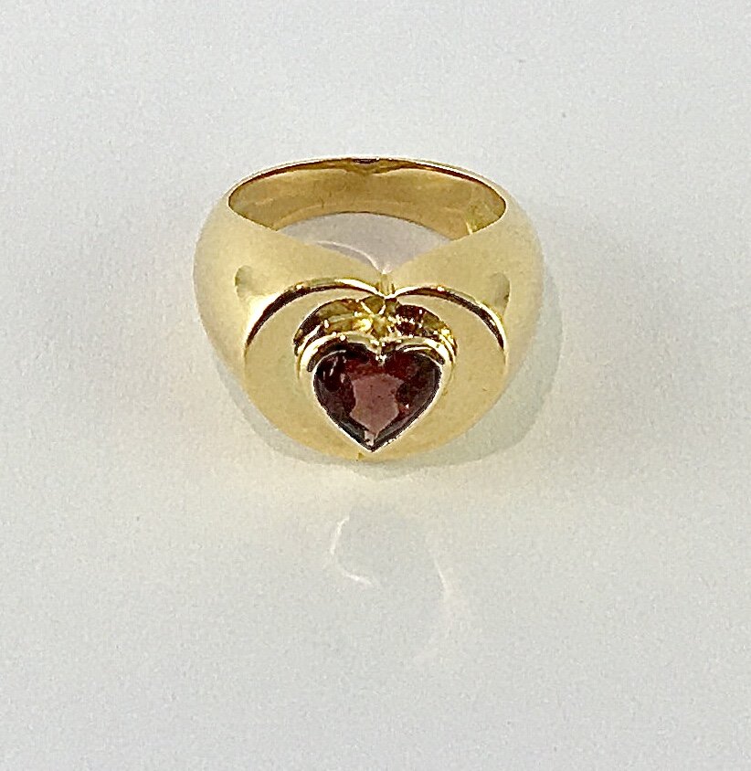 Plum-pink Tourmaline Heart Ring In Yellow Gold-photo-4